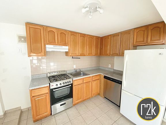 3rd image of 23-83 23rd St #1R