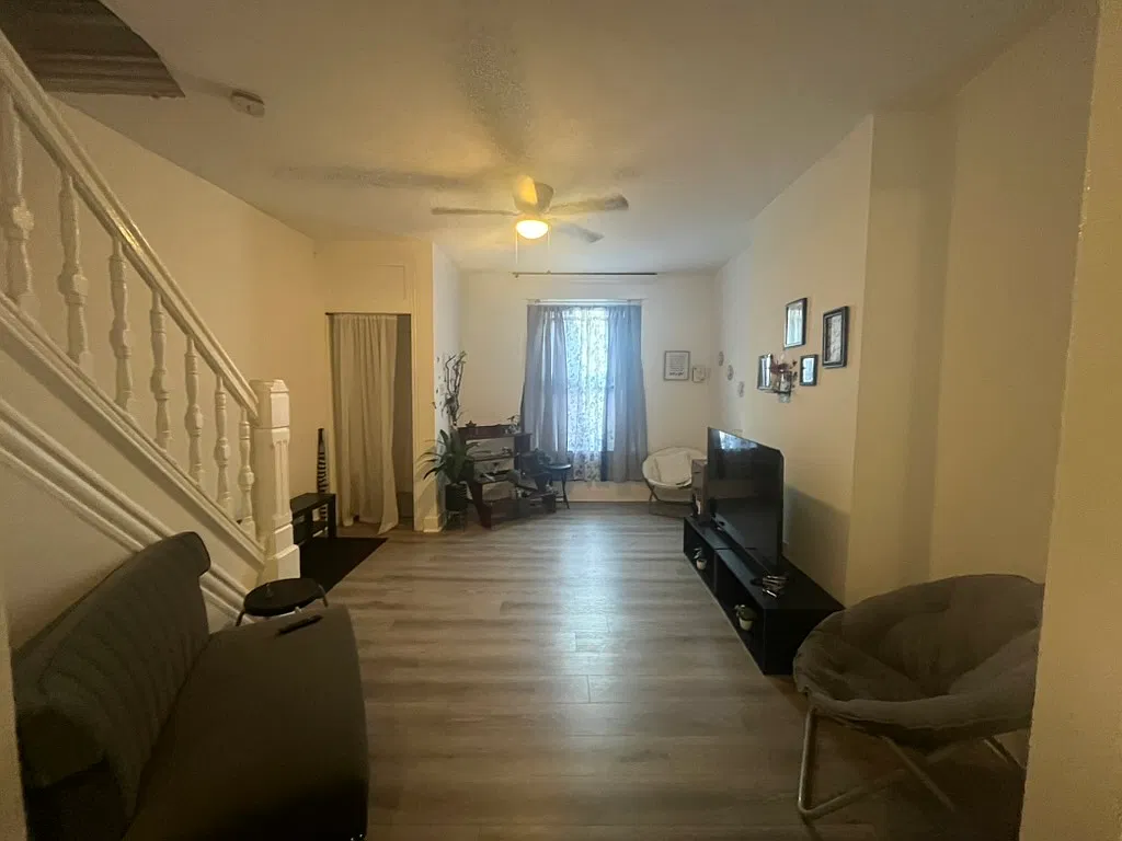 1933 N Patton St — Photo 3