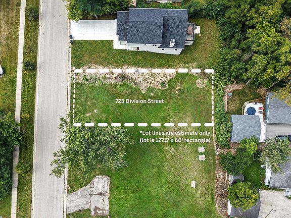 3rd image of 723 DIVISION STREET