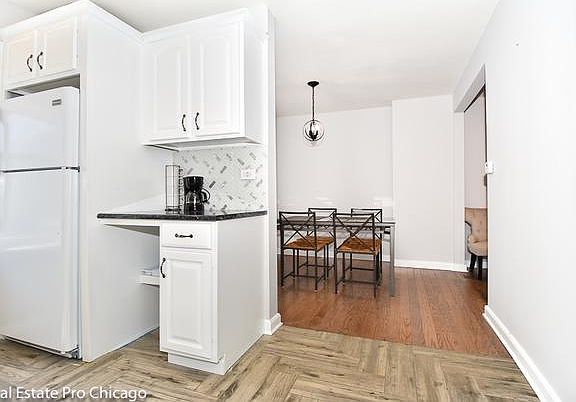 5th image of 702 E Lincoln Ave