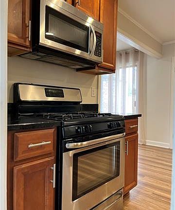 5th image of 8117 Apricot St