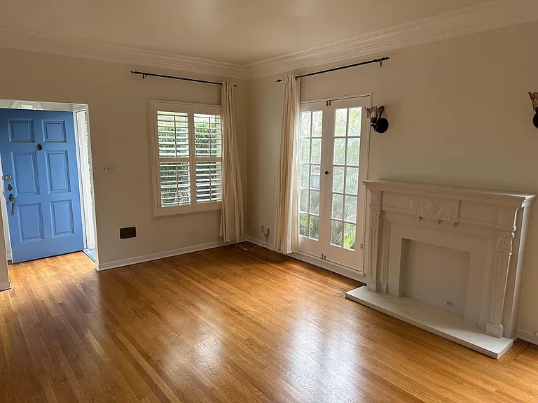 1057 Masselin Ave #1057 — Photo 8