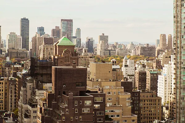 Sold by Alpha Properties NYC I LLC | media 17