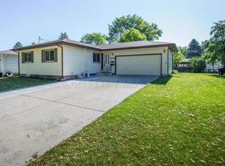 1108 9th St N, Moorhead, MN 56560