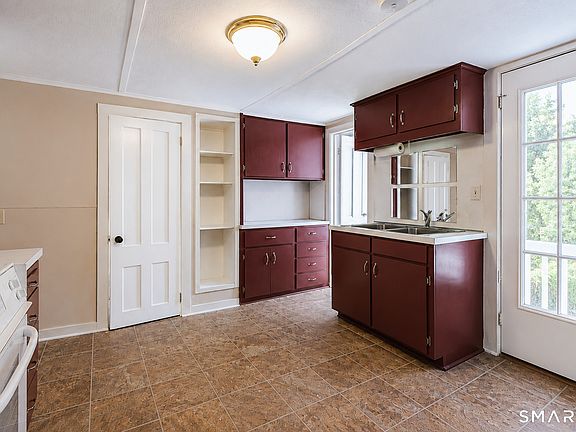 5th image of 356 Main St Floor 3