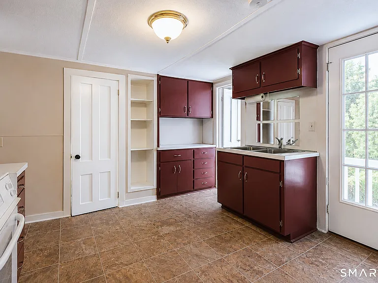 356 Main St #3 — Photo 5