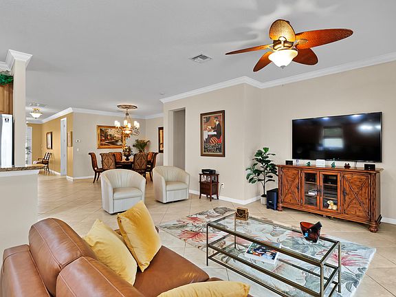 5th image of 3266 Sussex Way