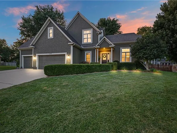 13708 Belinder St, Overland Park, KS 66224