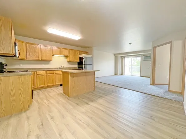 Elk Pointe Apartments, 2700 20th Ave SW #305, Minot, ND 58701