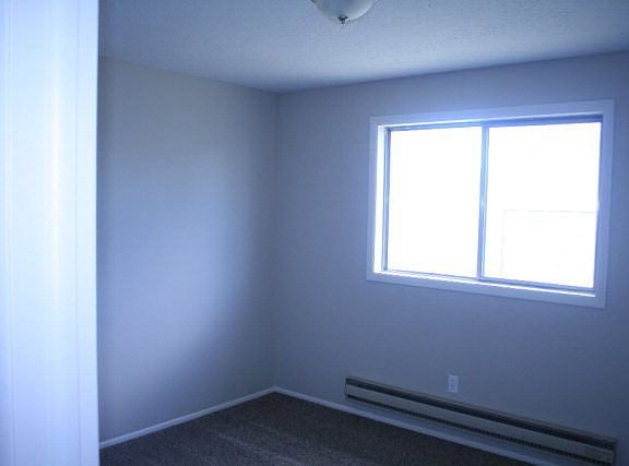 5th image of 200 N Blossom Dr