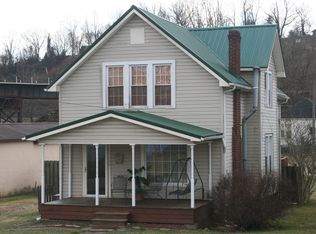 1306 Sycamore St, Kenova, WV 25530