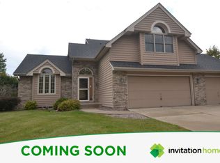 1641 Woodlawn Cir, Waconia, MN 55387