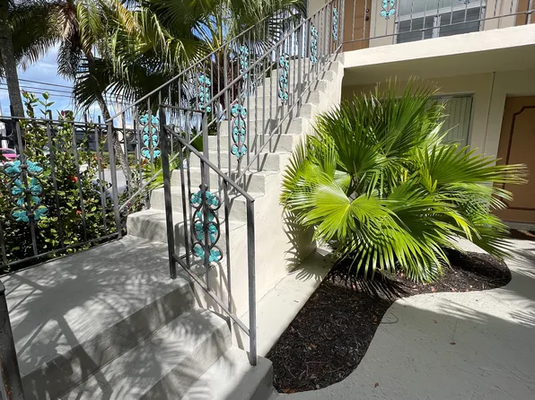 2738 NE 30th Pl, Fort Lauderdale, FL