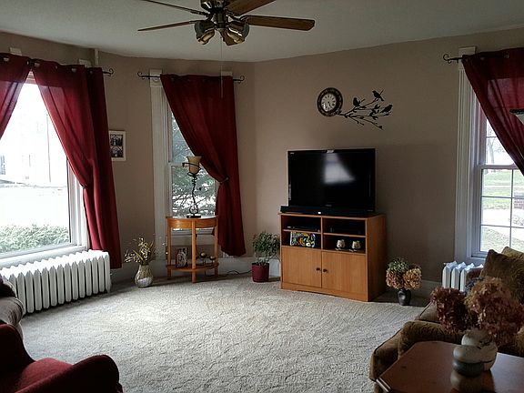 3rd image of 710 Broadway St