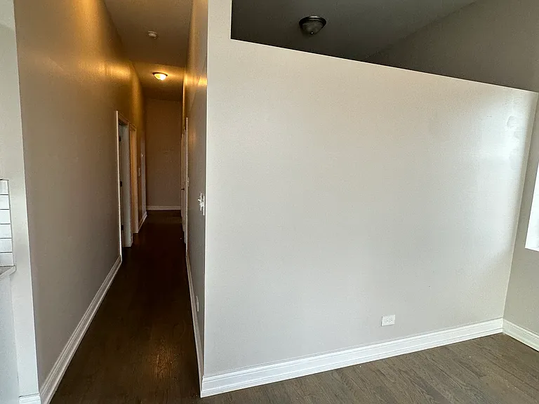 2620 W Cermak Rd #2F — Photo 8