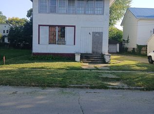 105 W Pleasant St, Freeport, IL