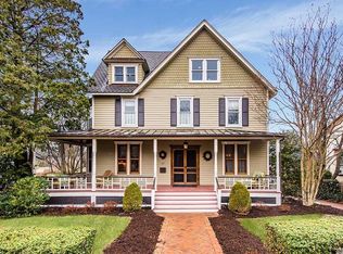 37 Summit Ave, Sea Cliff, NY 11579