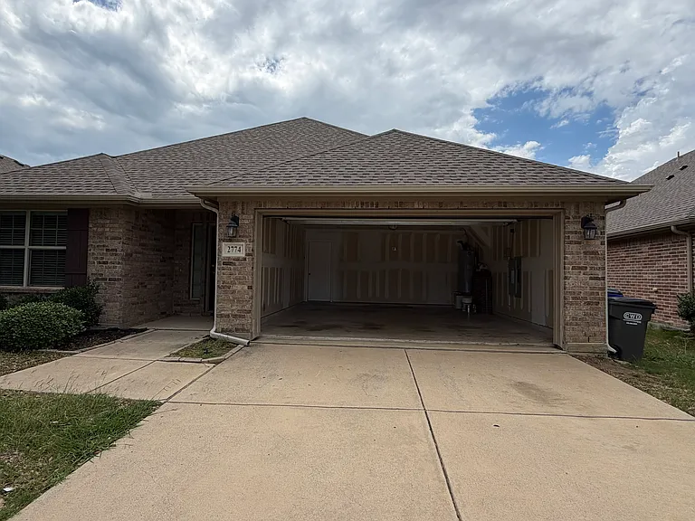 2774 Waterfall Ln — Photo 28