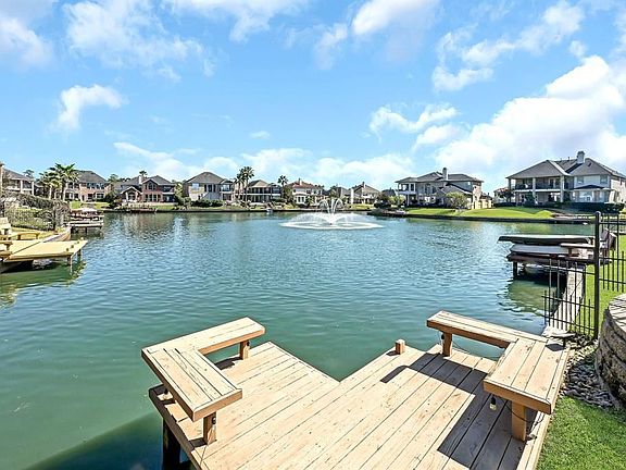 2nd image of 12131 Lismore Lake Dr