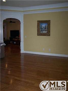 4th image of 7120 Cloverdale Way