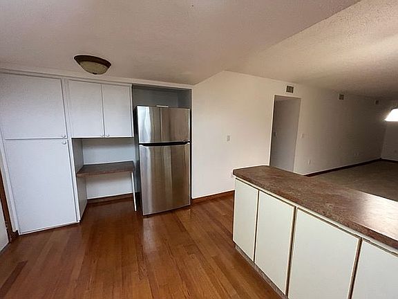 4th image of 90 S Highland Ave APT 1304