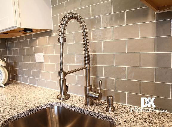 4th image of 725 E 193rd Pl