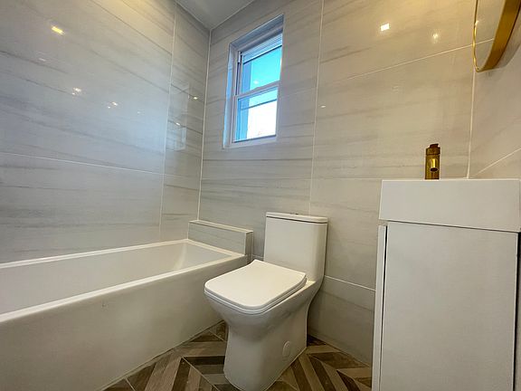 3rd image of 88 Wallis Ave #39E