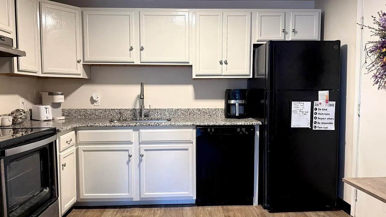 75 Log St — Photo 2