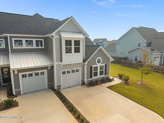 3rd image of 7400 Springwater Drive