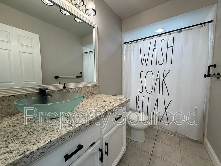 1351 Aksland Dr — Photo 27