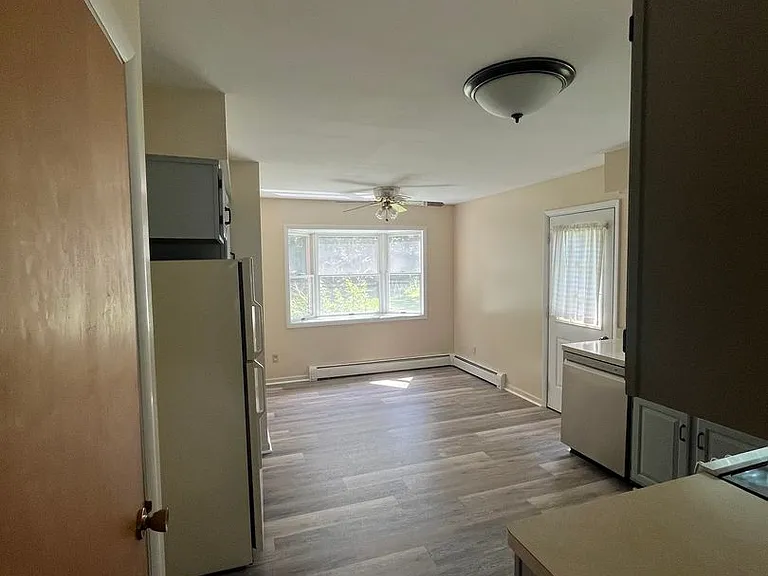 110 Hillary Dr — Photo 6