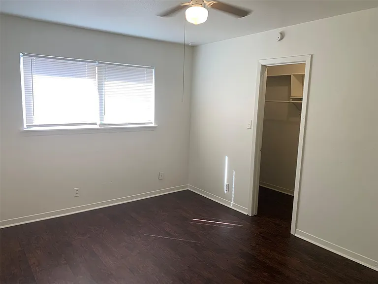 1918 Hearthstone Dr #202 — Photo 8