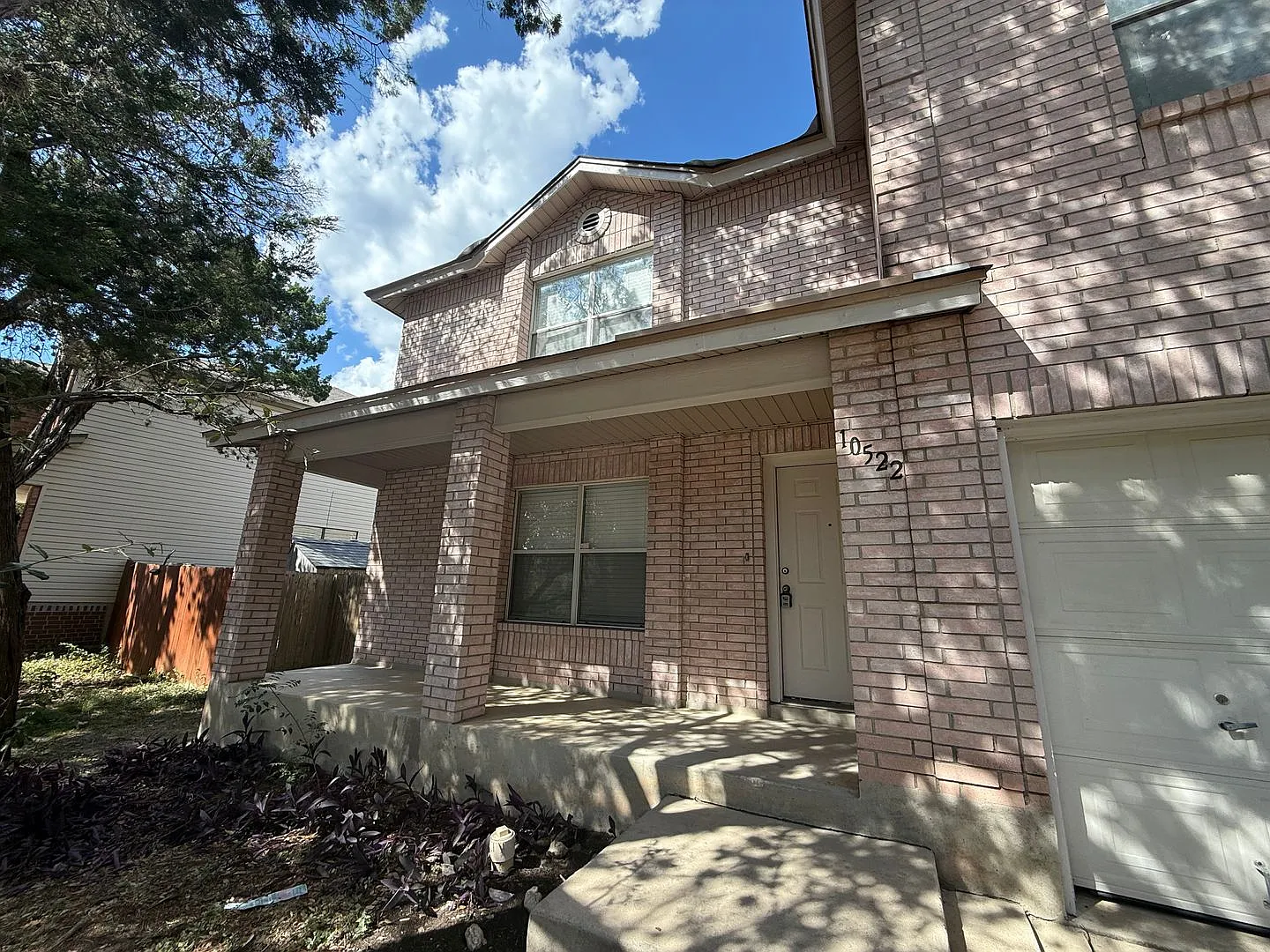 10522 Stone Creek Pl- Now Available! — Photo 2