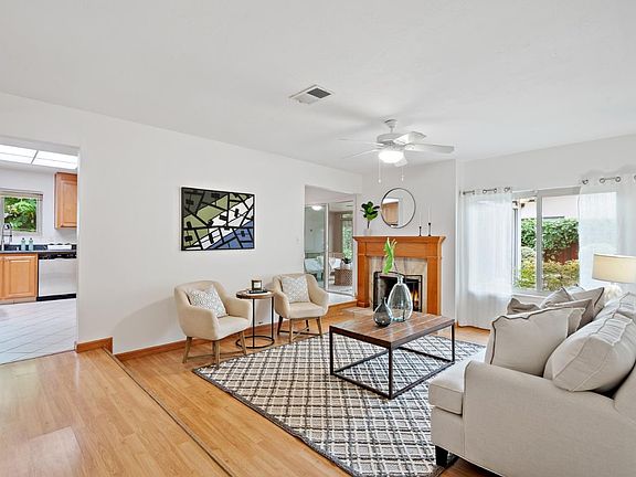 4th image of 2626 Gassmann Dr