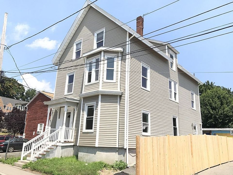 1st image of 7 Essex Cir