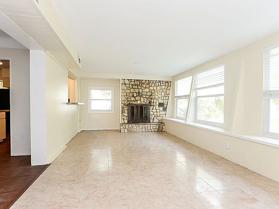 5th image of 5085 49th Ave N