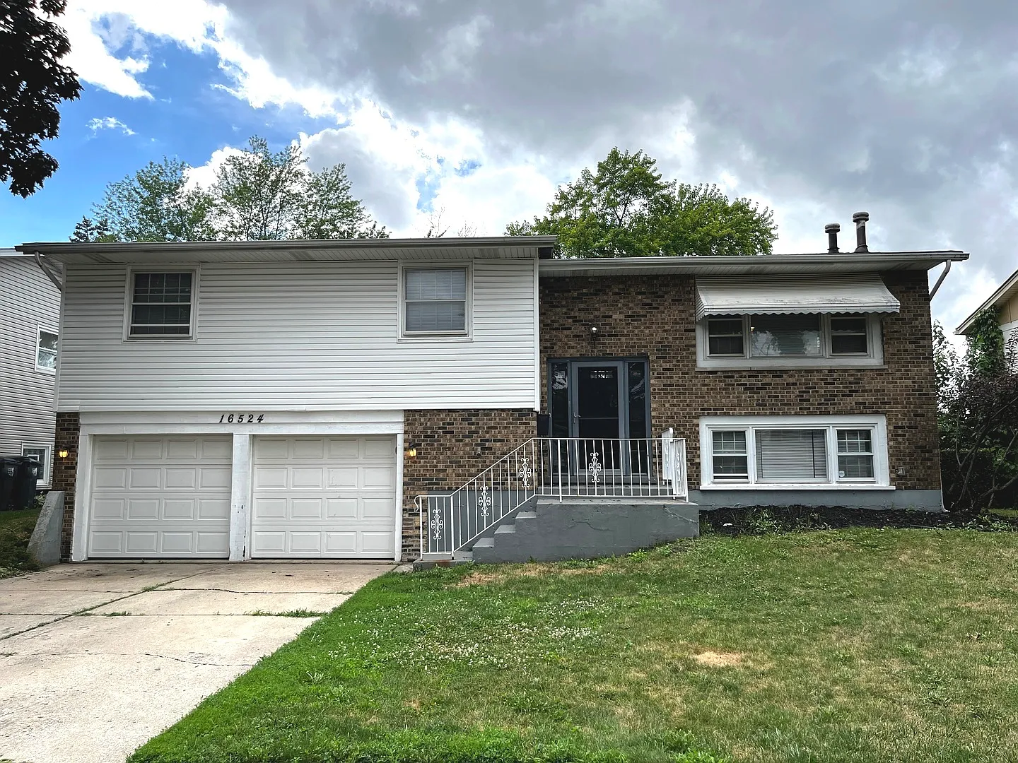 16524 Woodlawn West Ave photo 1