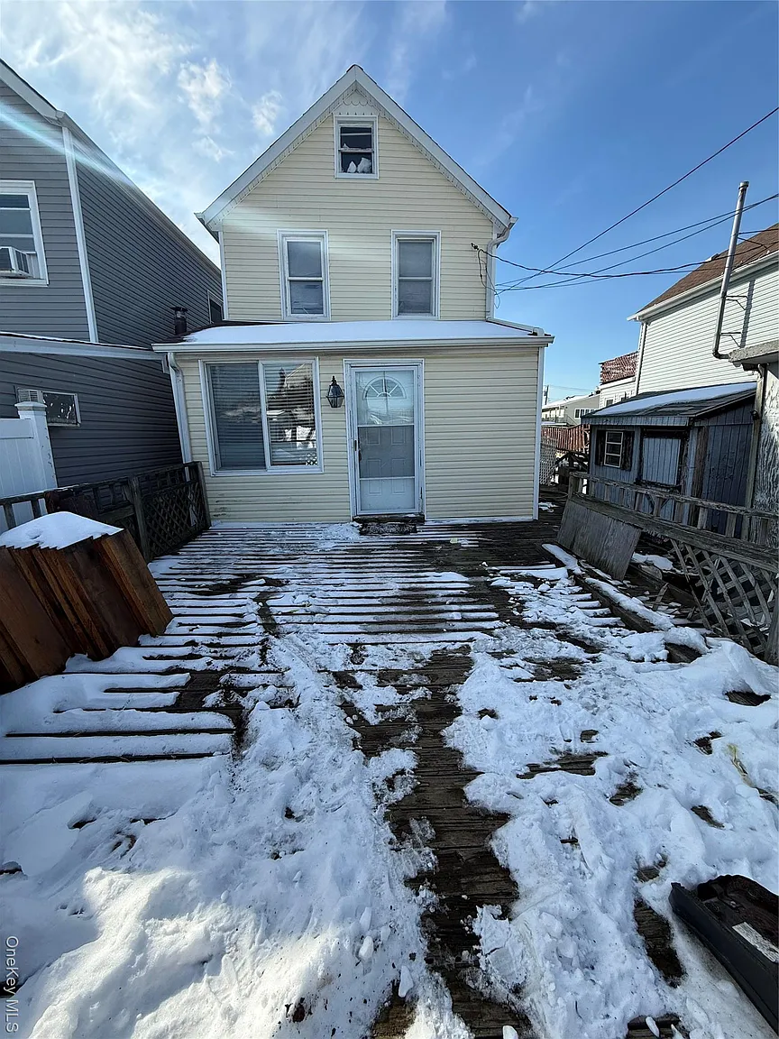 5 Bayview Avenue photo 1