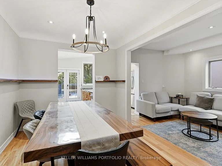 222 Hillsdale Ave E — Photo 17