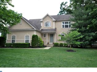 17 Ascot Dr, Cinnaminson, NJ 08077