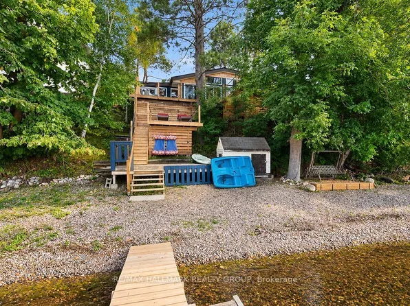 555 Island View Dr, North Algona Wilberforce, ON K0J 1X0