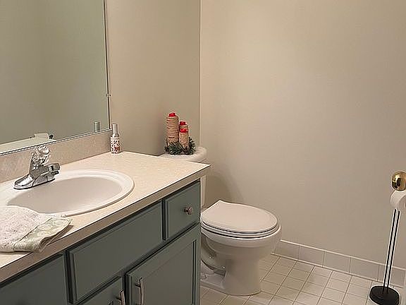 2nd image of 35019 Newport Ct