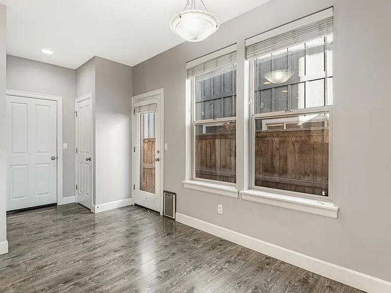 63135 NE Beaufort Ct — Photo 16