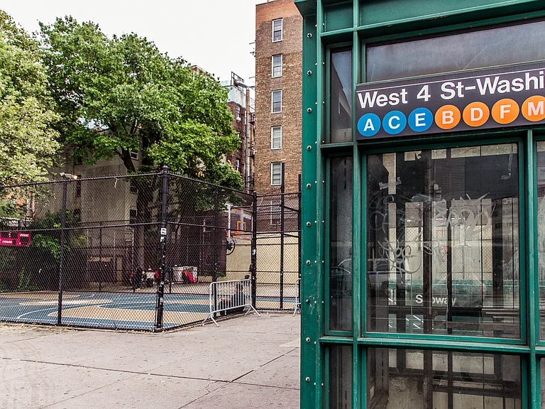 8 Jones St #2B — Photo 6