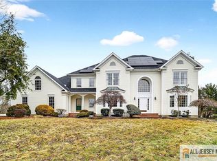 23 Silvers Ln, Cranbury, NJ 08512