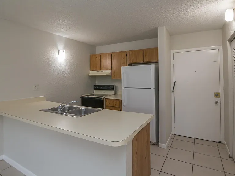 2771 Riverside Dr #109-A — Photo 3