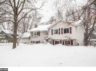 2204 E 115th St, Burnsville, MN 55337