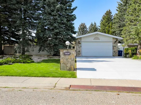 1926 E 14th St S, Lethbridge, AB T1K 1V1