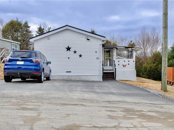10 6th St, Quispamsis, NB E2G 1W3