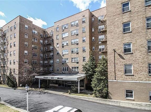 4th image of 377 N Broadway APT 211